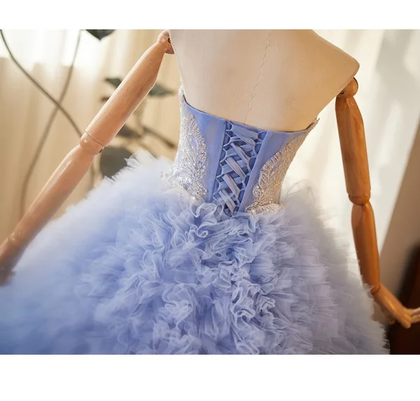 Charmant Bleu Ciel Volants en Cascade Perlage Paillettes Robe De Bal 2025 Robe Boule Bustier Sans Manches Dos Nu Train De Balayage Promo Robe De Ceremonie