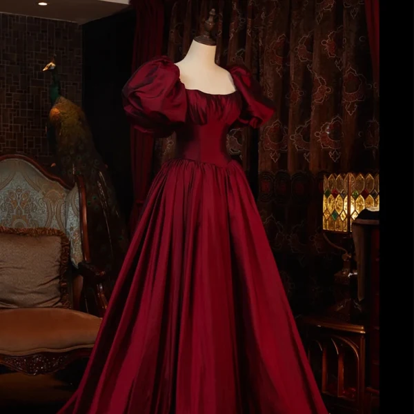Elegant Burgundy Prom Dresses 2024 Ball Gown Square Neckline Puffy Short Sleeve Backless Bow Floor-Length / Long Prom Formal Dresses