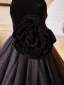 Charmant Noire Perlage Appliques Robe De Bal 2024 Robe Boule Titulaire Sans Manches Dos Nu Train De Balayage Robe De Ceremonie