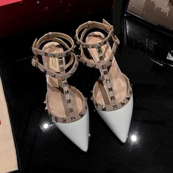 Fashion Beige Evening Party Leather Womens Shoes 2022 T-Strap Rivet 4 cm Thick Heels Low Heel Pointed Toe Womens Shoes High Heels