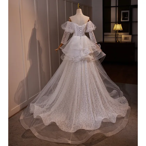 Schöne Weiß Spitze Blumen Brautkleider / Hochzeitskleider 2024 A Linie Spaghettiträger 3/4 Ärmel Rückenfreies Sweep / Pinsel Zug Hochzeit