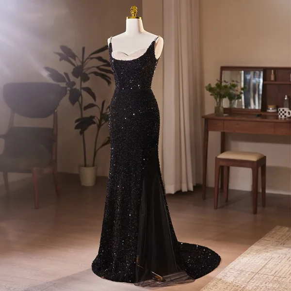 Sexy Noire Paillettes Robe De Soirée 2024 Trompette / Sirène Bretelles Spaghetti Sans Manches Dos Nu Train De Balayage Soirée Robe De Ceremonie