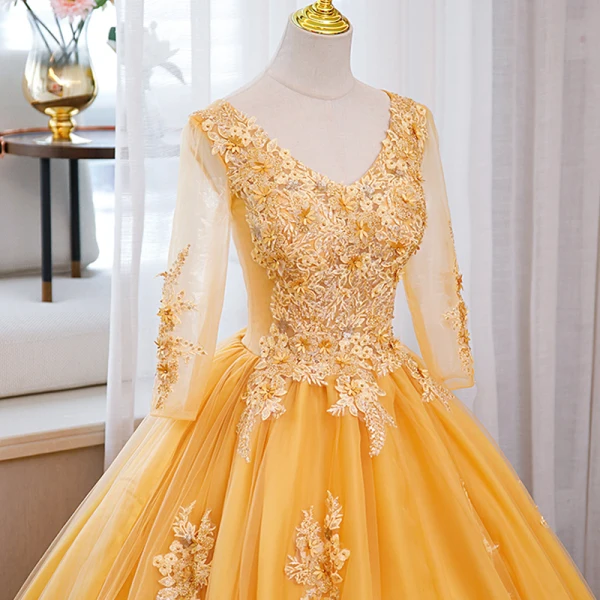 Elegant Yellow Beading Lace Flower Appliques Prom Dresses 2023 Ball Gown V-Neck 3/4 Long