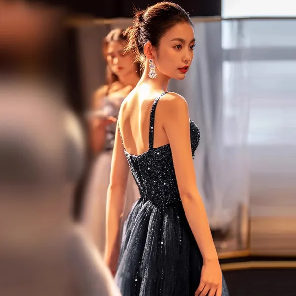 Scintillantes Sexy Bleu Marine Perlage Paillettes Robe De Soirée 2023 Princesse Bretelles Spaghetti Sans Manches Dos Nu Longue Soirée Robe De Ceremonie