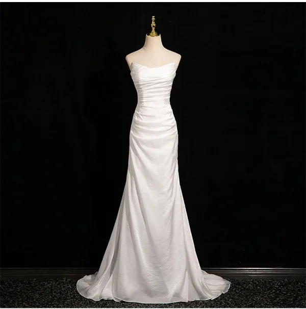 Modest / Simple Amazing / Unique White Wedding Dresses 2024 Trumpet / Mermaid Strapless Sleeveless Backless Sweep Train Wedding