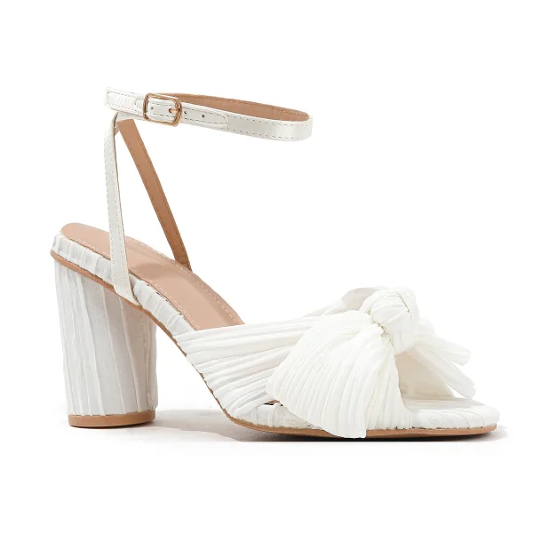 Sexy Blanche Été Vêtement de rue Sandales Femme 2023 Bride Cheville Noeud 8 cm Talons Épais Peep Toes / Bout Ouvert Sandales Talons Hauts