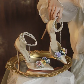 Elegant Champagne Satin Appliques Pearl Ankle Strap Wedding Shoes 2023 10 Cm Stiletto Heels Pointed Toe Wedding High Heels