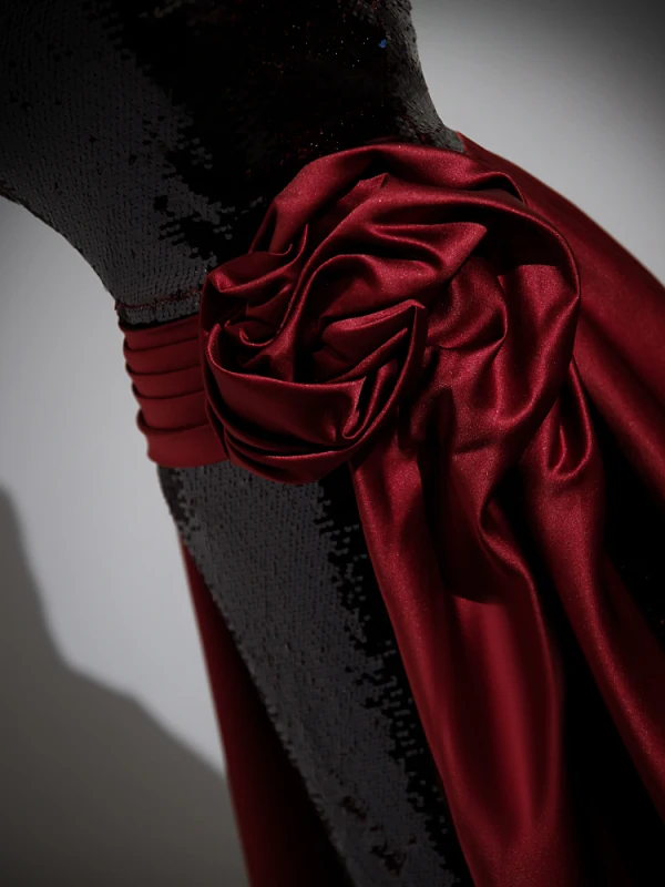 Chic / Beautiful Burgundy Sequins Flower Prom Dresses 2023 Trumpet / Mermaid Sleeveless Strapless Backless Court Train Prom Formal Dresses