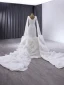 High End Weiß Pailletten Satin Fallende Rüsche Brautkleider / Hochzeitskleider 2024 Meerjungfrau Rundhalsausschnitt Ärmellos Rückenfreies Hof-Schleppe Hochzeit
