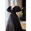 Vintage / Retro Black Satin Prom Dresses 2023 Ball Gown Scoop Neck Beading Pearl Puffy Short Sleeve Sweep Train Prom Formal Dresses