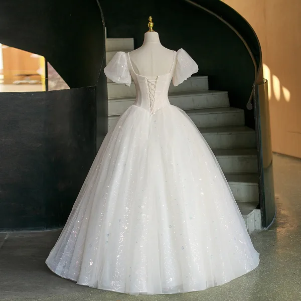 Élégant Blanche Perlage Paillettes Perle Robe De Bal 2026 Robe Boule Encolure Carrée Gonflée Manches Courtes Dos Nu Longue Robe De Ceremonie