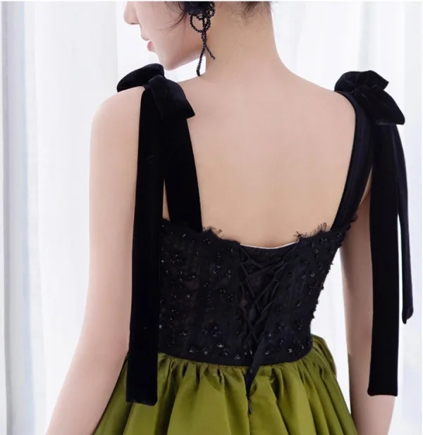 Chic / Belle Vert Foncé Volants en Cascade Fendue devant Robe De Bal 2026 Robe Boule Bretelles Spaghetti Sans Manches Dos Nu Train De Balayage Robe De Ceremonie