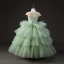 Charmant Vert Cendré Paillettes Volants en Cascade Anniversaire Robe Ceremonie Fille 2023 Robe Boule Encolure Dégagée Manches Courtes Dos Nu Longue