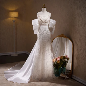 Sexy Sparkly White Beading Pearl Sequins Evening Dresses 2023 Trumpet Mermaid Strapless Sleeveless Backless Bow Sweep Train Evening Party