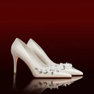 Eleganta Elfenben Läder Beading Rhinestone Brudskor 2022 8 Cm Stilettklackar Spetsiga Bröllop Pumps Högklackade