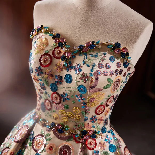 Haut de Gamme Fantaisie Multi-Couleurs Fait main Perlage Perle Faux Diamant Paillettes Robe De Soirée 2023 Princesse Bustier Sans Manches Dos Nu Tribunal Train Soirée Robe De Ceremonie