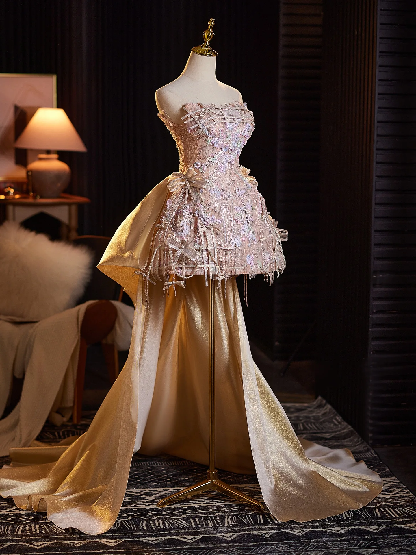 Luxury Gorgeous Charming Champagne Appliques Beading Sequins Asymmetrical Cocktail 2025 Luxury Gorgeous Charming Champagne Appliques Beading Sequins Asymmetrical Cocktail 2025