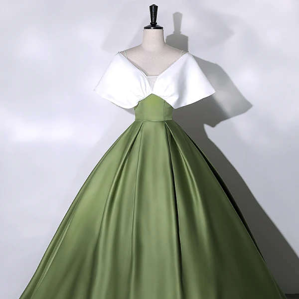 Élégant Vert Foncé Satin Robe De Bal 2023 Robe Boule V-Cou Manches Courtes Dos Nu Longue Promo Robe De Ceremonie