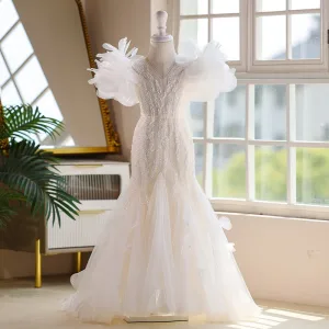 Mode Blanche Perlage Perle Paillettes Anniversaire Robe Ceremonie Fille 2025 Robe Boule V Cou Gonflée Manches Courtes Dos Nu Train De Balayage