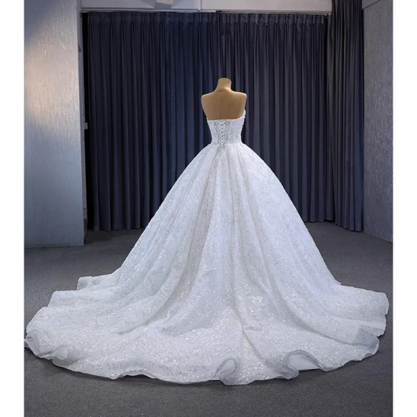 Luxe Blanche Fait main Perlage Perle Paillettes Robe De Mariée 2023 Robe Boule Bustier Sans Manches Dos Nu Chapel Train Mariage