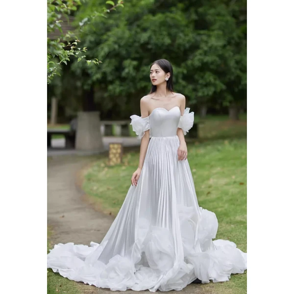 Elegant Ivory Satin Wedding Dresses 2023 A-Line / Princess Off-The-Shoulder Puffy Short Sleeve Backless Court Train Wedding