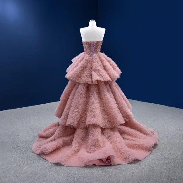 High End Charmant Rosa Fallende Rüsche Ballkleider 2022 Ballkleid Bandeau Ärmellos Perlenstickerei Perle Pailletten Sweep / Pinsel Zug Ball Festliche Kleider