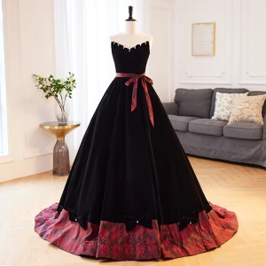 Elegant Black Velour Prom Dresses 2023 Ball Gown Strapless Sleeveless Backless Bow Sash Court Train Prom Formal Dresses