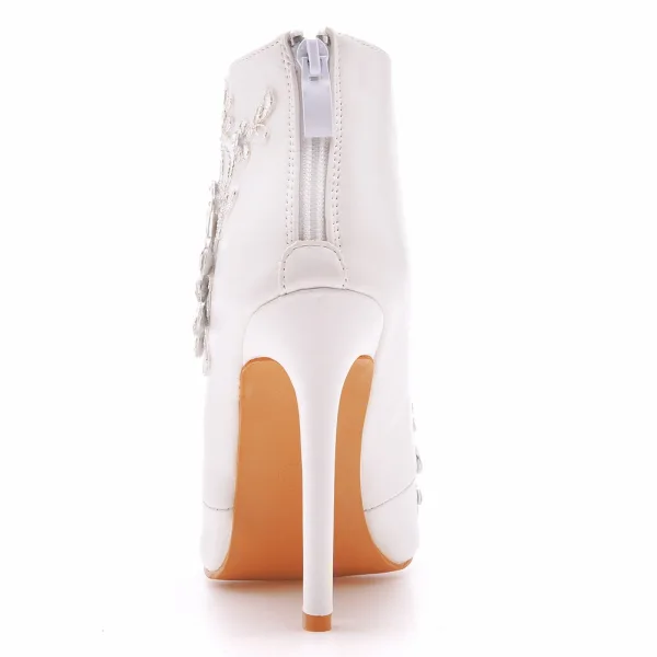 Elegant White Fall Winter Lace Flower Wedding Shoes Boots 2023 Rhinestone Pointed Toe 11 cm Stiletto Heels Wedding Wedding Shoes