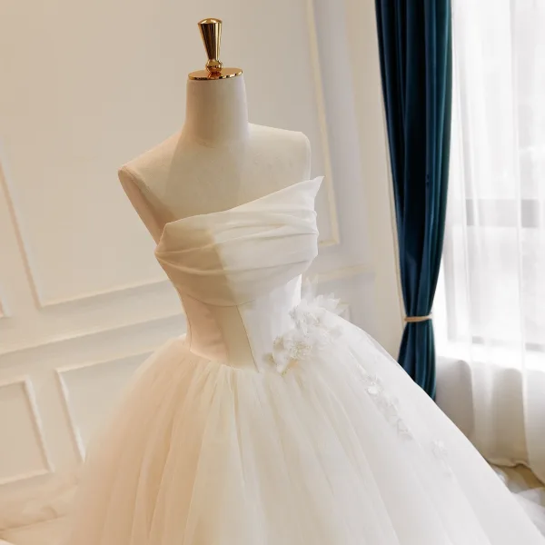 High End Weiß Handgefertigt Applikationen Spitze Blumen Brautkleider / Hochzeitskleider 2026 Ballkleid Bandeau Ärmellos Rückenfreies Lange