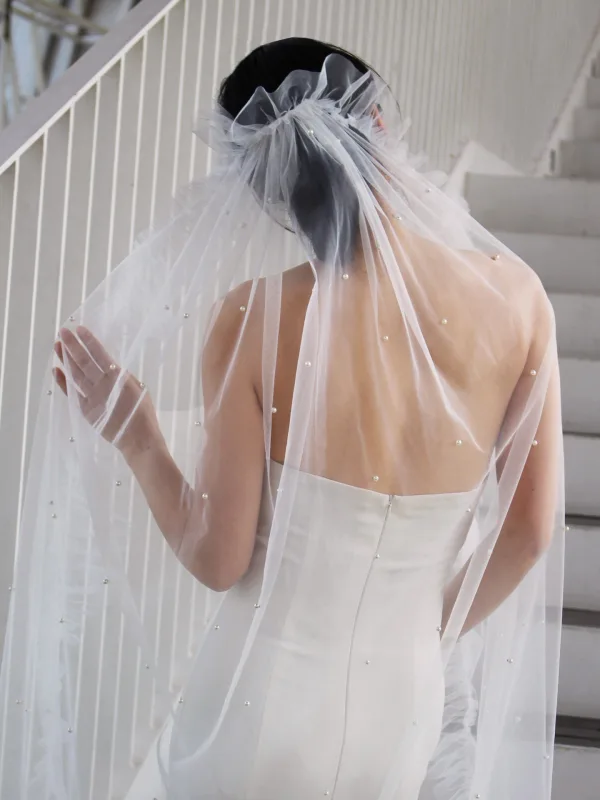 Elegant White Pearl Ruffle Wedding Veils 2025 Tulle