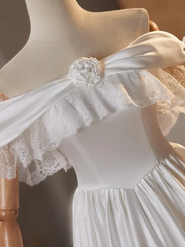 Vintage / Retro White Lace Flower Satin Wedding Dresses 2025 A-Line / Princess Off-The-Shoulder Sleeveless Backless Floor-Length / Long