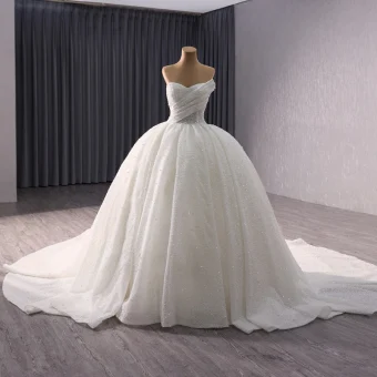 Luxury Gorgeous White Handmade Beading Pearl Sequins Wedding Dresses 2024 Ball Gown Strapless Sleeveless Backless Chapel Train Wedding