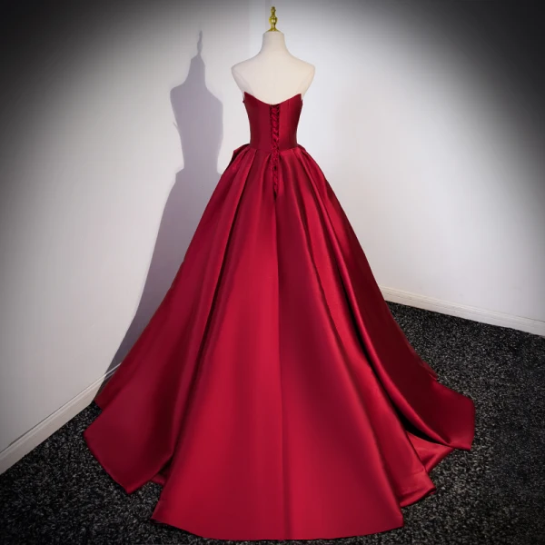 Elegante Burgunderrot Satin Ballkleider 2023 Ballkleid Bandeau Schleife Ärmellos Rückenfreies Sweep / Pinsel Zug Festliche Kleider