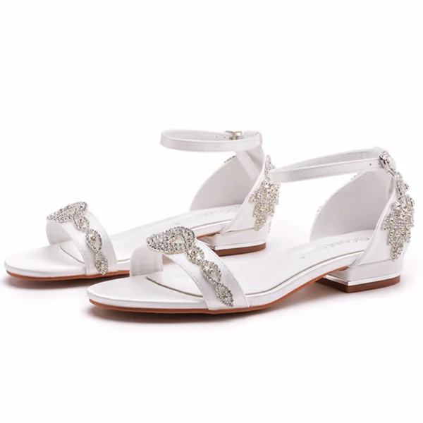 Sexy Blanche Faux Diamant Chaussure De Mariée 2023 Bride Cheville Talon Bas Peep Toes / Bout Ouvert Mariage Sandales Talons Hauts