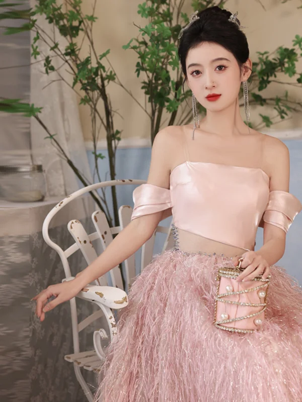 Charming Blushing Pink Tassel Prom Dresses 2024 A-Line / Princess Off-The-Shoulder Sleeveless Backless Floor-Length / Long Prom Formal Dresses