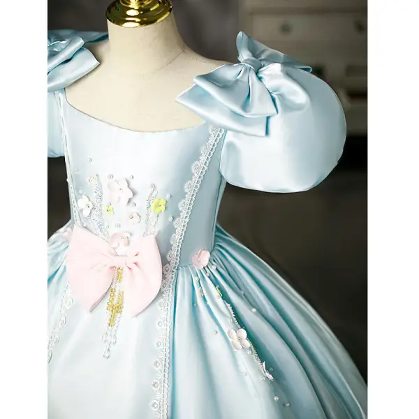 Élégant Bleu Ciel Perlage Perle Appliques Anniversaire Robe Ceremonie Fille 2022 Robe Boule Satin Encolure Carrée Gonflée Manches Courtes Dos Nu Noeud Longue Robe Ceremonie Fille