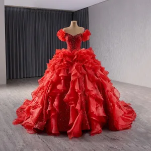 High End Rød Beading Perle Paljetter Gripende Ruffles Brudekjoler 2024 Ballkjole Av Skulderen Korte Ermer Ryggløse Domstol Tog Bryllup