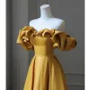 Chic / Beautiful Yellow Satin Evening Dresses  2023 A-Line / Princess Ruffle Off-The-Shoulder Short Sleeve Backless Floor-Length / Long Evening Party Formal Dresses