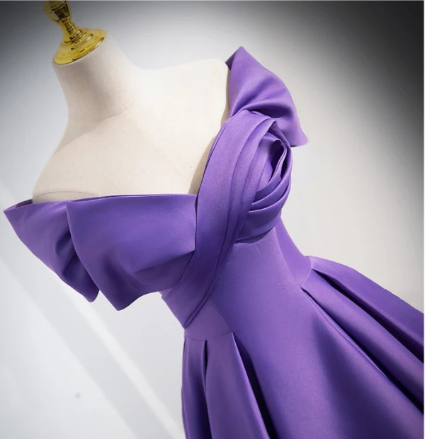 Elegant Grape Prom Dresses 2024 Ball Gown Off-The-Shoulder Short Sleeve Backless Sweep Train Prom Formal Dresses