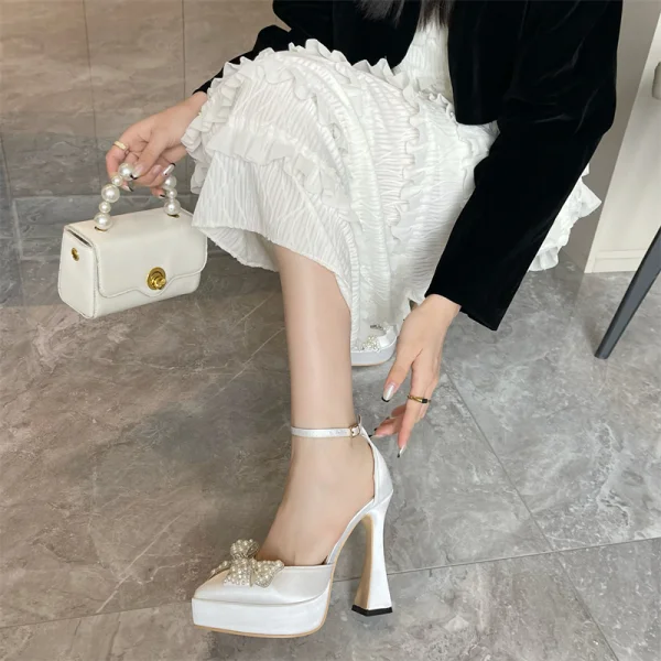 Sexy Black Rhinestone Pearl Bow Evening Party Womens Shoes 2023 Ankle Strap 13 cm Stiletto Heels Pointed Toe Womens Shoes High Heels