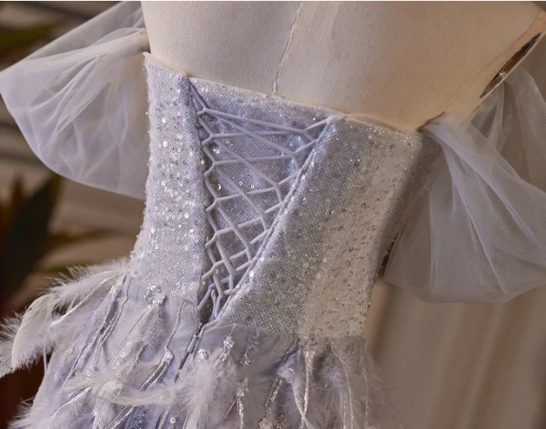 Charmant Lavande Paillettes Plumes Robe De Soirée 2024 Trompette / Sirène De l'épaule Manches Courtes Dos Nu Longue Soirée Robe De Ceremonie