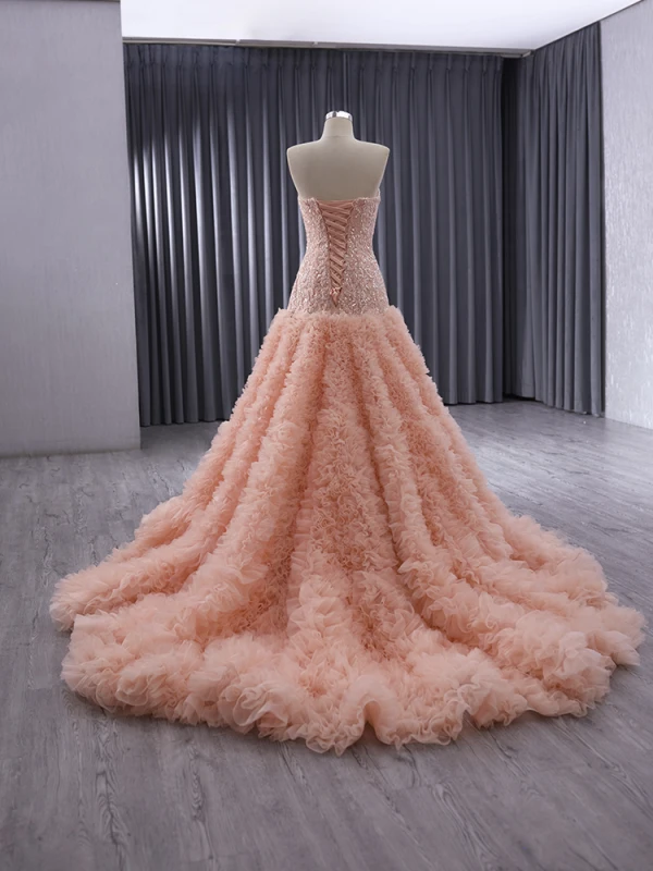 High End Rosa Handgefertigt Perlenstickerei Pailletten Fallende Rüsche Ballkleider 2024 Ballkleid Bandeau Ärmellos Rückenfreies Hof-Schleppe Ball Festliche Kleider
