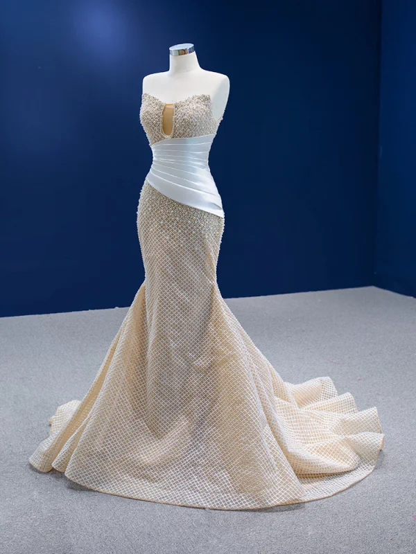 Luxury / Gorgeous Champagne Handmade  Pearl Lace Rhinestone Wedding Dresses 2022 Trumpet / Mermaid Strapless Sleeveless Backless Court Train Wedding