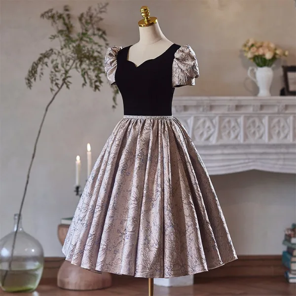 Chic / Beautiful Black Homecoming Short Graduation Dresses 2024 Ball Gown Square Neckline Puffy Short Sleeve Backless