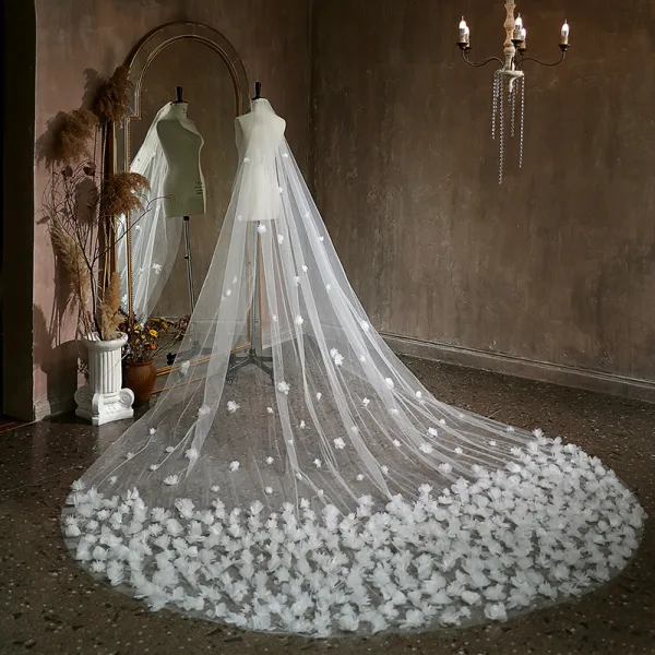 High-end White Handmade  Appliques Wedding Veils 2024