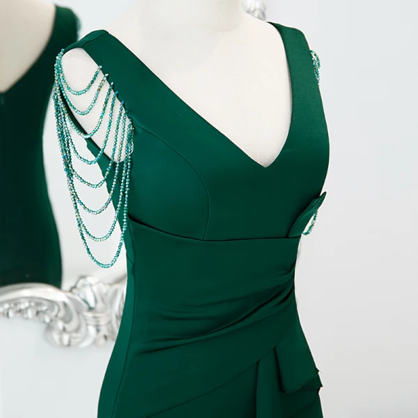 Chic / Beautiful Dark Green Satin Evening Dresses 2022 Trumpet / Mermaid V-Neck Sleeveless Beading Tassel Backless Floor-Length / Long Formal Dresses