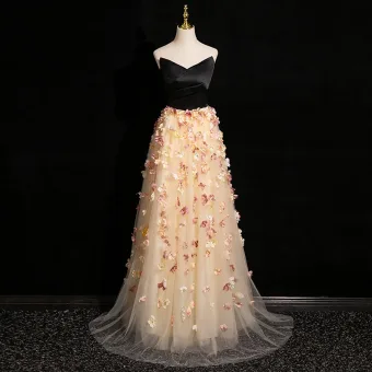 Chic Belle Champagne Appliques Robe De Bal 2024 Princesse Bustier Sans Manches Dos Nu Train De Balayage Promo Robe De Ceremonie