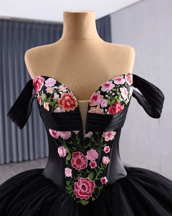 High-end Black Lace Flower Cascading Ruffles Corset Prom Dresses 2025 Ball Gown Off-The-Shoulder Short Sleeve Backless Chapel Train Formal Dresses