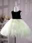 Charmant Vert Cendré Volants en Cascade Anniversaire Robe Ceremonie Fille 2024 Robe Boule Encolure Dégagée Sans Manches Dos Nu Noeud Courte
