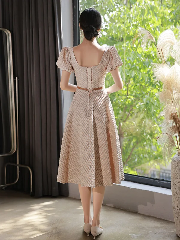 Modest / Simple Khaki Bridesmaid Dresses 2022 A-Line / Princess Short Sleeve Backless Sash Floor-Length / Long Bridesmaid Dresses